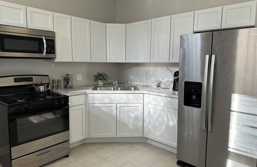 Greater Grand Crossing Apartment | Modern East Woodlawn Apartment!