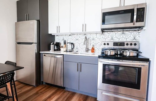 Brewerytown Apartment | Imagine a stylish escape in Glenwood, the epitome of urban luxury