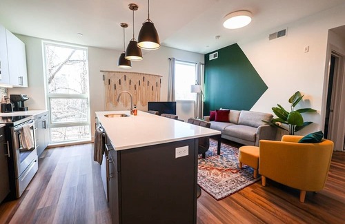 Brewerytown Apartment | Imagine a stylish escape in Glenwood, the epitome of urban luxury