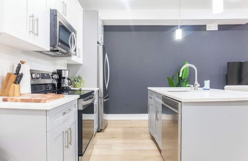 North Philadelphia East Apartment | Philly 2156 N New 3bd/ba
