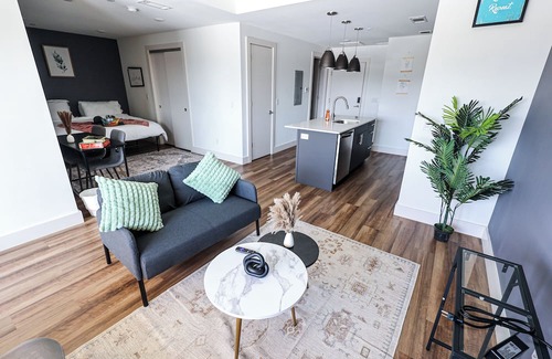 Brewerytown Apartment | Imagine a stylish escape in Glenwood, the epitome of urban luxury