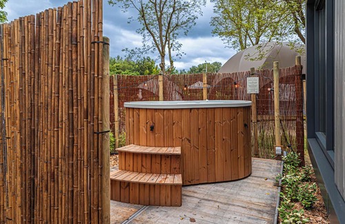 Houthem House | Tinyhouse Dille met Hottub op Steenworp Afstand van Maastricht en Valkenburg