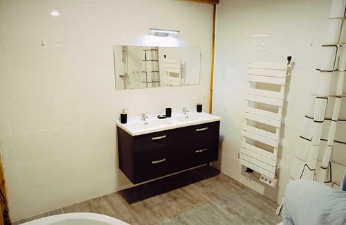 Cornier Apartment | Appartement Situé Entre Genève et Annecy, Proche Autoroute et Gare