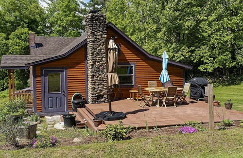 Guild House | NEW LISTING! Qutie Pie House (2-Bedroom Home) by RedAwning