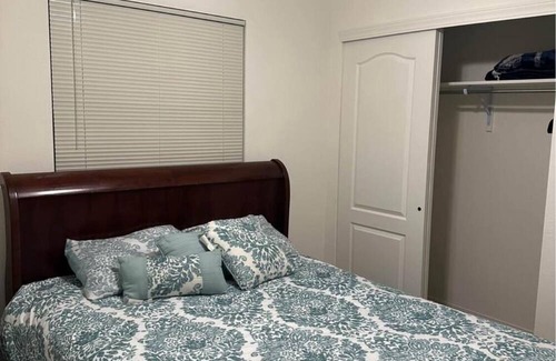 Biggs Field House | 3-bedroom house in delightful El Paso TX Peaceful and Relaxing neighborhood.