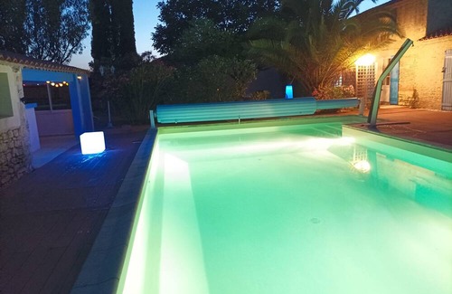 Sainte-Radegonde-des-Noyers Cottage | Gîte Pop/rock - 4 Personnes - Piscine Partagée - Sud Vendée