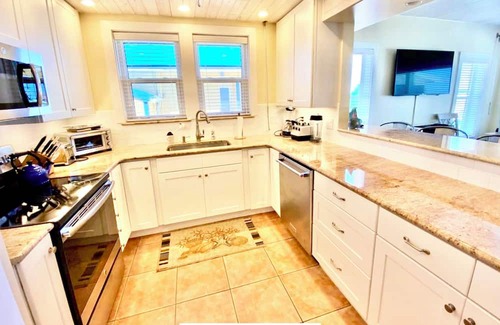 Driggers House | New Smyrna Beach, FL Luxury Escape-Adult Beachfront/Oceanfront-SummerSpecial!