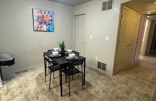Elk Grove Apartment | Lovely 3-bedroom apartment with AC and WiFi in Elk Grove