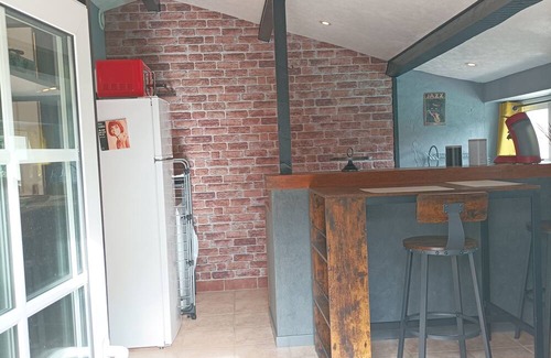 Sainte-Radegonde-des-Noyers Cottage | Studio Jazz