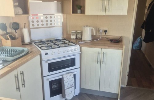 Winestead House | Lovely 7 berth caravan with WiFi at Sand le Mere ref 71011R