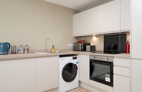 Everton Apartment | 101 Richmond Row · Richmond Row City Apartment | Free Secure Parking | Pass The Keys