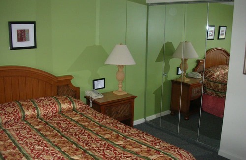 Lenox Apartment | Ponds at Foxhollow in the Berkshires, Timeshare Sleeps 4 / Full Kitchen and Bath