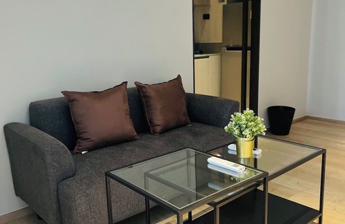 Ekkamai Condo | Super Host Luxurious stays