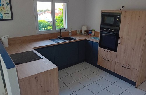 La Roche-sur-Yon House | Maison au Calme en Lotissement Proche du Centre Avec bus à Proximité Immédiate