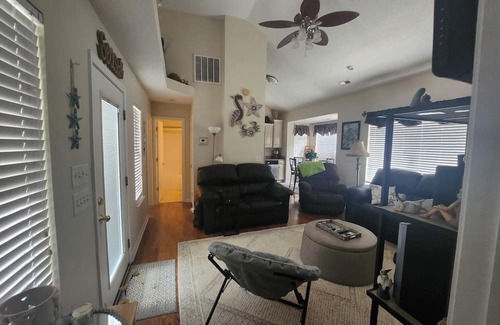 Myrtle Beach House | Charming 3-bedroom house with WiFi, AC in marvelous Myrtle Beach