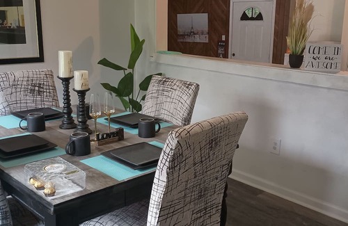 Oxford House | Casa con Jardín Para tu Familia y Mascota