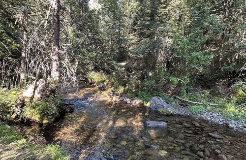 Ronan RV Rental | Charming Dry RV Spot at the base of Mission Mountains