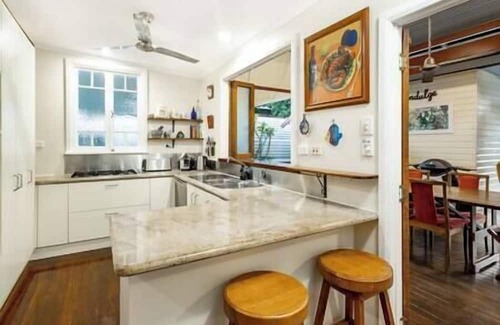 Mount Sheridan House | Cottage 2BR close to Cairns city
