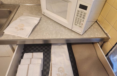 Westwood Apartment | Sweet Haven Experience Peace!