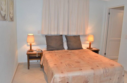Kralendijk House | Den Laman Tarpon - 2 bedroom apartment oceanfront