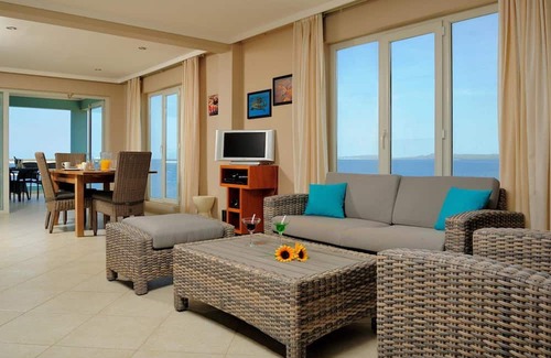 Kralendijk House | Den Laman Tarpon - 2 bedroom apartment oceanfront