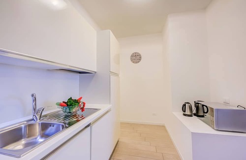 Gaino Apartment | Casa Bougainville with pool and lake view