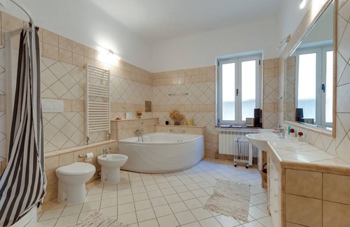 Rijeka Villa | City Apartment With Garden