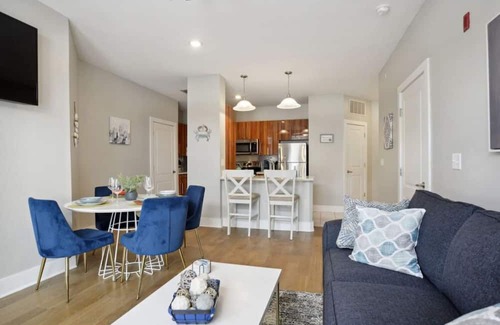 Highlands - Perkins House | 2 Bedroom Gem Close to Tiger Stadium