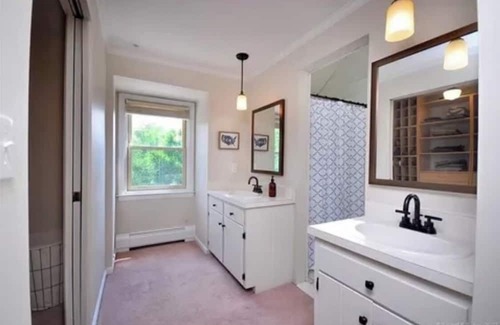 Collinsville House | The Rhododendron House