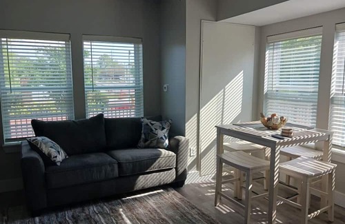 Highlands - Perkins Condo | #1H Modernized Nicholson APT