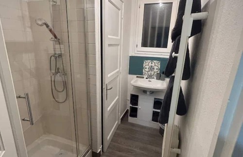 Le Creusot House | Maisonnette T3 duplex 4 pers + baby. Fully equipped, comfort assured.