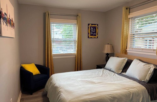 Walker Mill House | Spacious 5-bedroom house with driveway & backyard near DC and JB Andrews