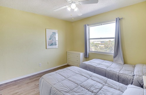 Little Venice Condo | Daytona Beach Condo, Walk to Wilbur Beach!