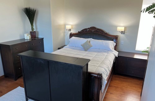 Cottonwood House | Private Estate and Venue. Perfect for large groups, family reunions and weddings