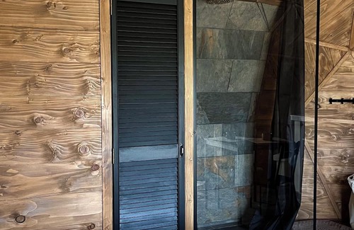 Ussel Ski Chalet | Nuit Dans un Dôme à la Campagne