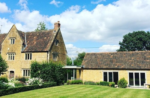 Shepton Mallet House | Beautiful and spacious period home in Somerset, 10 minutes from Glastonbury