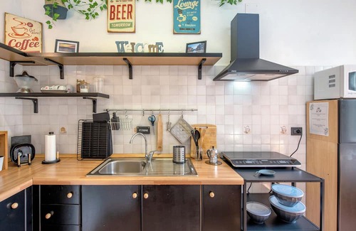 Voltri Apartment | Apartment 'Casa Rè A Due Passi Dal Mare' with Wi-Fi