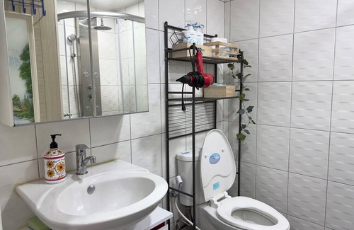 Wanhua Bed & Breakfast | 6minMRT/FreeParking/6people/4beds/Full kitchen