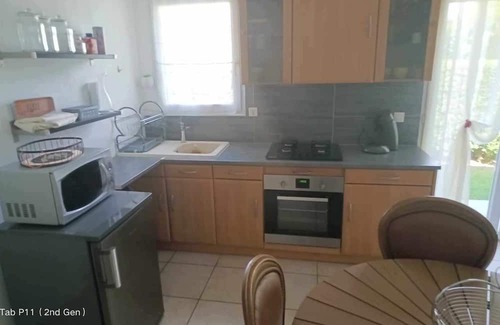 Blainville-sur-Orne House | Maison Mitoyenne Meublée D'environ 40m Proche de Caen et de Ouistreham