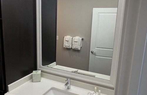 Blue Ash Apartment | Blue Ash 2 bedroom 2 bath with 1200 Square Feet of living space!