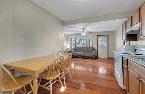 Jamestown Cabin | Charming 3-Bedroom Rustic Cabin 1/2 Mile from Marina and Boat Ramp! #412