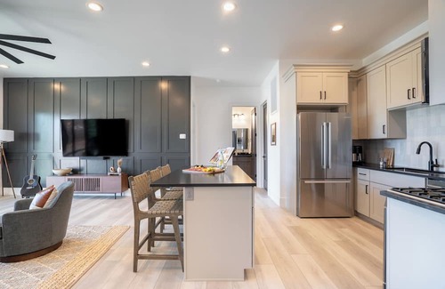 Toquerville Condo | The Watchman by AvantStay | 20 Min to Zion | Hot Tub + View