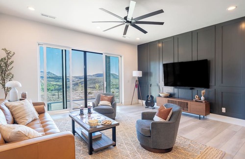 Toquerville Condo | The Watchman by AvantStay | 20 Min to Zion | Hot Tub + View