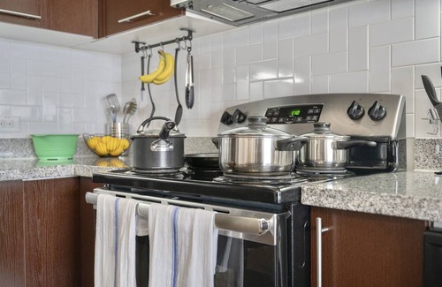 Cedar Park Apartment | LUX 2B2B | Parking, Pool, WiFi | Near DTA