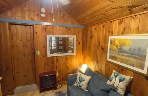 Ogunquit - Wells Cabin | Wells / Ogunquit Cabin. Sleeps 4 Wells /Ogunquit l 10 min car ride beaches