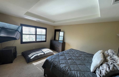 Palmdale House | Workation Paradise: Perfect 3 br getaway for work and play