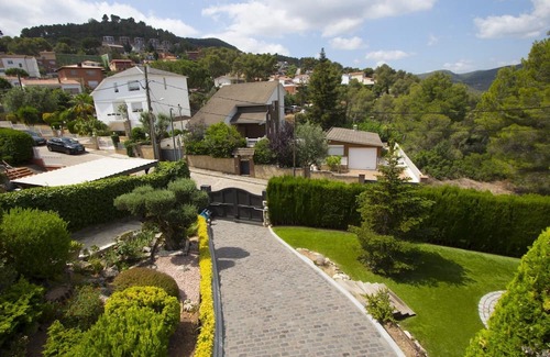 Santa Rosa Villa | Private paradise - hop, skip or jump to Barcelona!