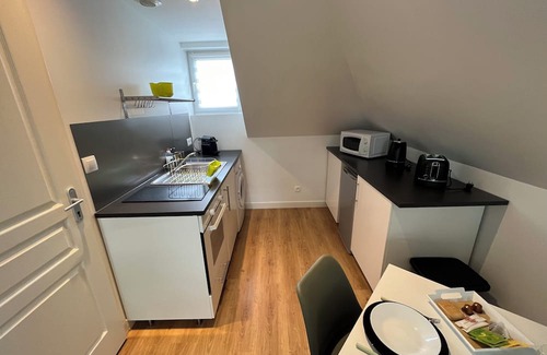 Saint-Quentin Apartment | Le Jungle,studio Agréable Dans Copropriété Calme, Entièrement Meublé et Aménagé