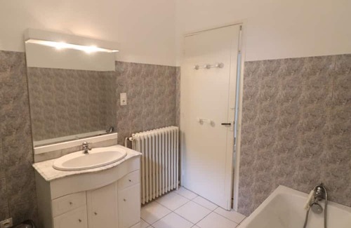 Saint-Etienne-Cantales Cottage | Gite Saint-Étienne-Cantalès, 3 bedrooms, 6 persons