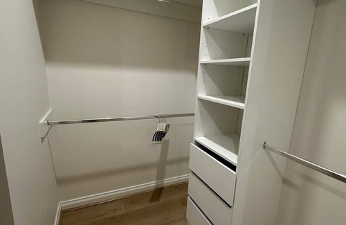 Truganina House | Private En-Suite in a Luxury House